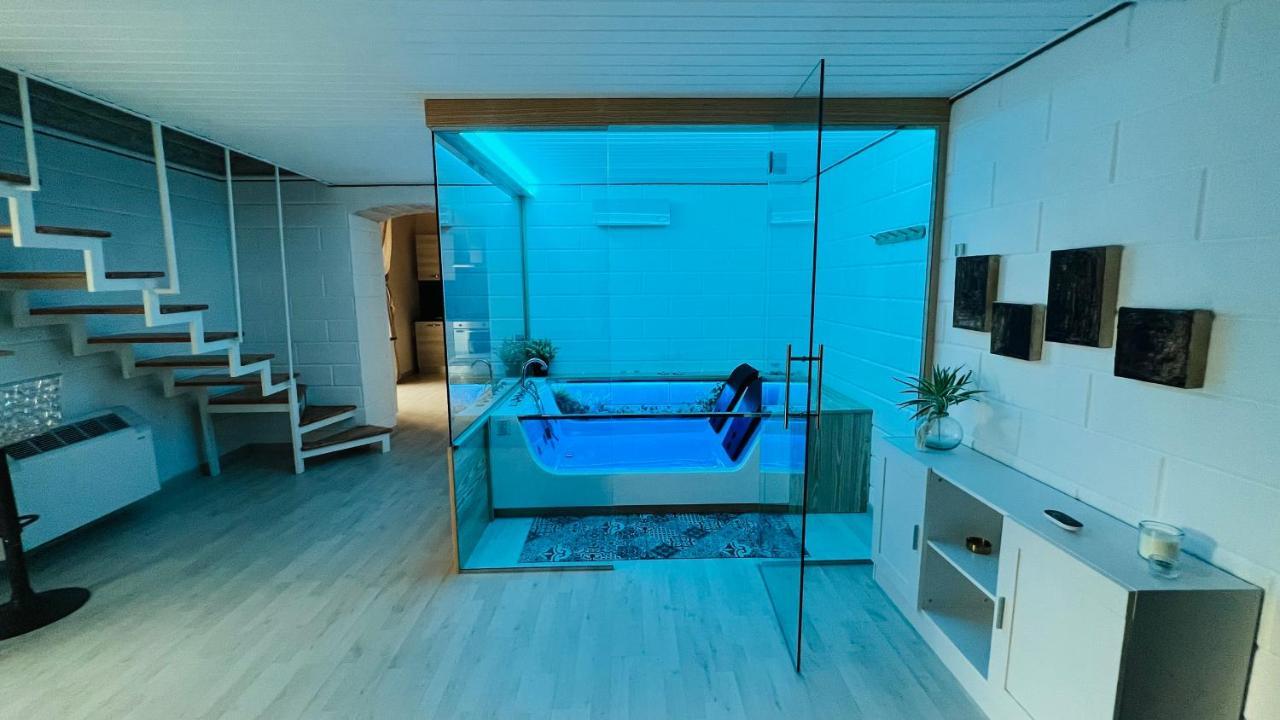 Bed and Breakfast Gilu' Adelfia Екстер'єр фото